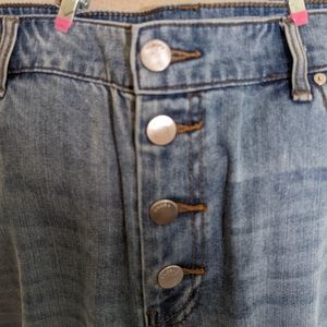 Chicos size 2.5 Wide leg Crop Jeans